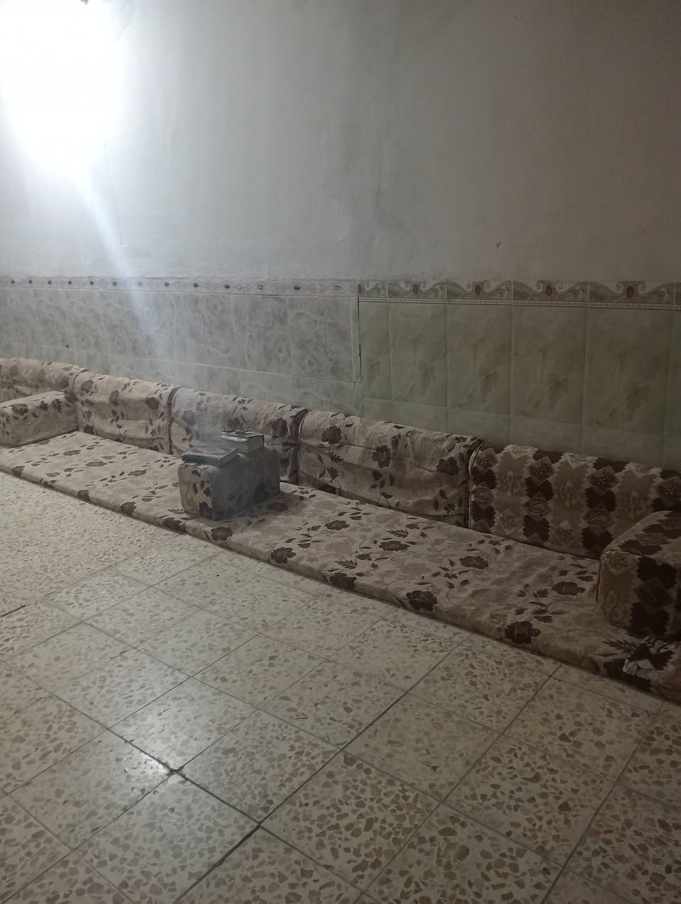 جلسه عربيه نضيفه لطول 10امتار لنجف حي شرطه سعر مناسب 🤍


**إذا كنت صاحب هذا الإعلان وتريد حذفه لأي سبب، رجاءا أرسل رسالة إلى الدعم الفني**