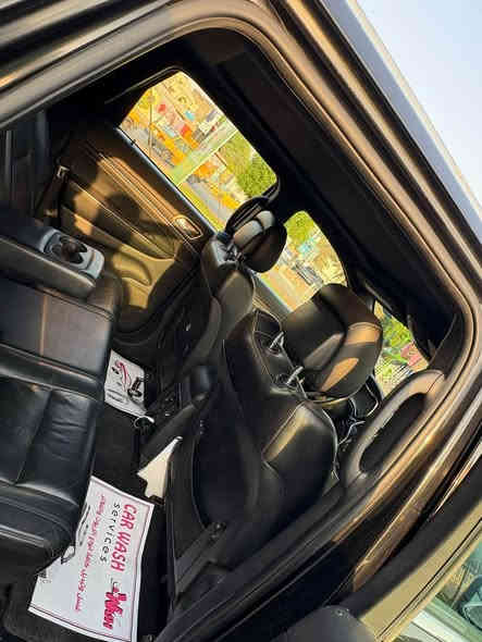 جيب شيروكي موديل 2014 لمتد فول واحد ع واحد  
رقم بغداد الجديد 
سنويه جديدة 
سياره خليجيه بيه فقط جاملغ 
وجراد ونصبغت حزام 
و القماره بيه جراد خفيف 
تبريد ممتاز 
حداديه جيده 
كير ومكينه بحاله جيده 
محرك v6
بصمه 
شاشه كبيره 
قطعتين تبريد 
تحكمات ستيرن
شفتات  
كشن كهرباء 
دوشمه جديده 
وغرفتها جديده 
السعر 170 وبيه مجال 
*********** للاستفسار
عنوان الدوره بغداد
