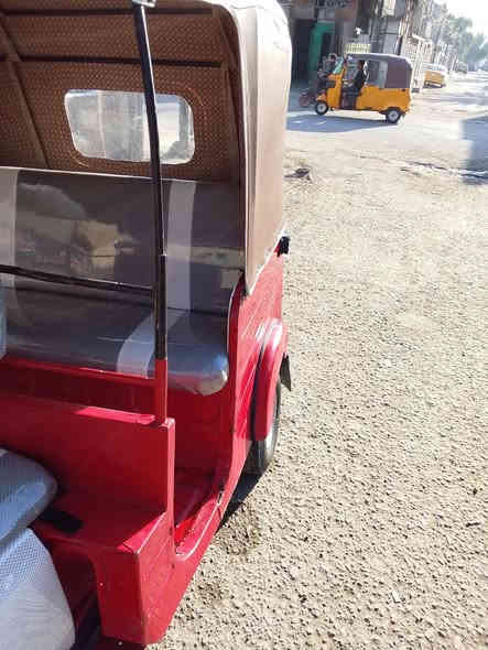 سلام عليكم تكتك موديل 2018 شهر 12 اوراق المصطفئ مجفته قبل شهر الدوسه الكدام معمره سعره 3650 وبيه مجال عله كد الجيه مكاني بغداد الكماليه شارع الصفر رقمي ***********
