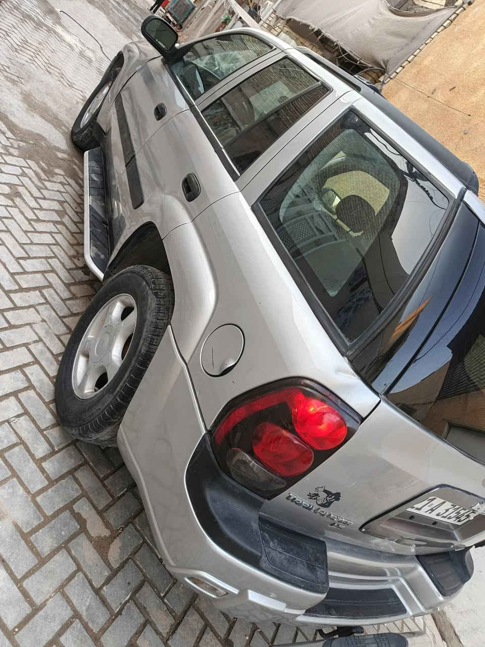 السلام عليكم
بلايزر ٢٠٠٥
وارد امريكي ضربتها جاملغ وباب جهة السايق 
رقم سليمانية جديد باسمي
سيارة جاهزة مكانها بغداد
للبيع فقط بدون مراوس
للاستفسار ***********
وعلي مكلف بالنشر
