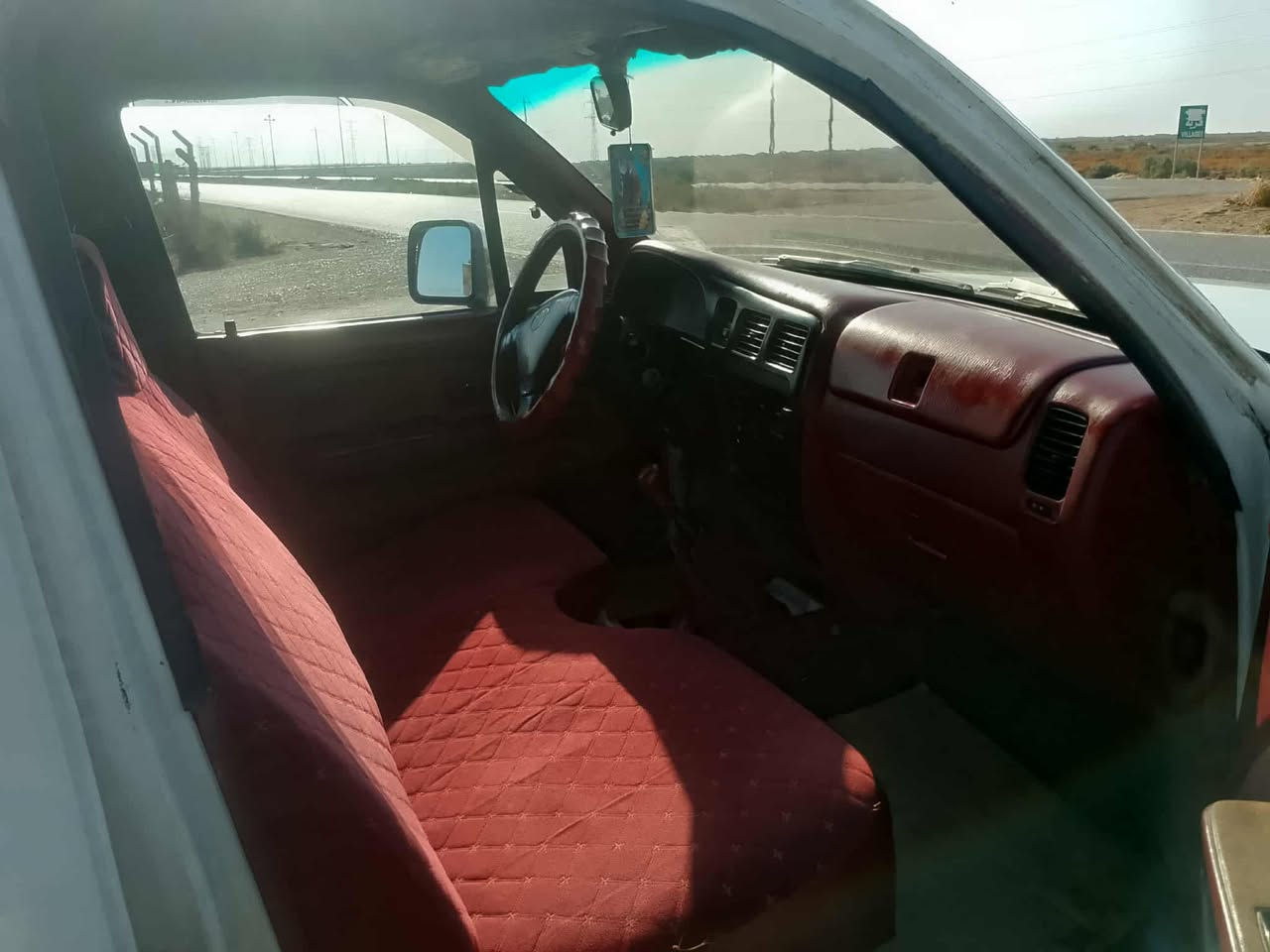 السلام عليكم جمره ٢٠٠٤ مصبوغه عام تعمير جديد رقم بصره تحويل ثاني يوم تخم تايو حداديه جديده كعربائياة كلها شغاله دشبول ماروني محسن المكان ميسان المجر الكبير السعر ٨٥ وبيها مجال حك الجيه للستفسار لاتصال /***********
