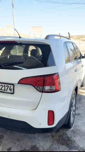 بسم الله الرحمن الرحيم ❤️ 
سورينتو 2014 لون ابيض كلين  بدون ضربة 
السيارة حلوا وكاعدة رقم مسطرة الجديد الدولي سنوية باسمي 7 راكب بصمة مرايات كهرب + اشارة ماشية 200 الف محرك 2,400  4 سلندر مكاني موصل للاستفسار ***********
