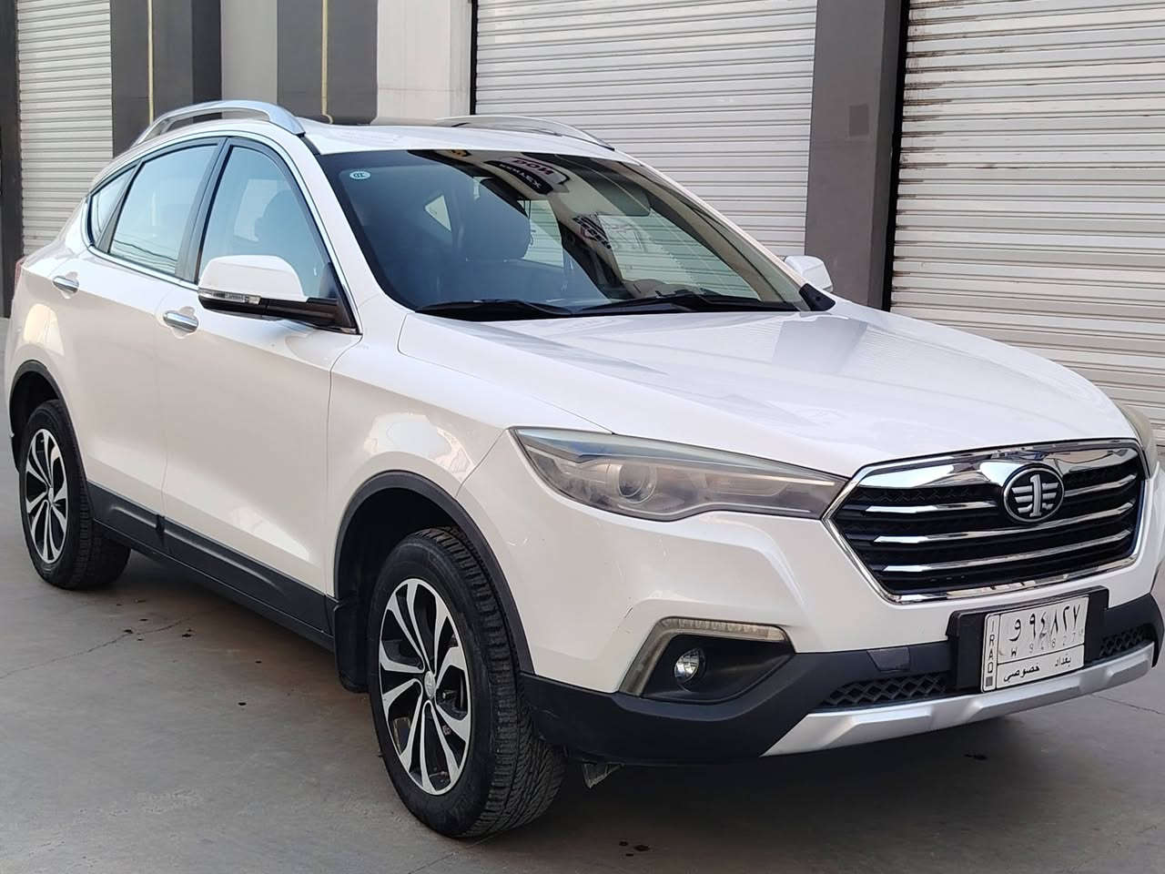 سيارة X80 Faw بيستون
صيني المنشأ بامتياز Suv
باقي عليها  أقل سنة اقساط للمصرف استقطاع الكتروني (ماستر كارد)  رقم بغداد الماني صاحبها الشرعي  بالموصل وكالة عامة من صاحبها الشرعي موظف . 
موديل 2021
سعة المحرك 2000 دوش 
كير أوتو 6نمرات 
مكيف ديجيتال لمس.
نظام مراقبة حرارة الخارج
مرايات  شفط كهربائية تحتوي اضواء إشارة.
مقاعد جلد.
مقاعد تدفئة.
تحكمات مقود جهتين
مثبت سرعة.
شاشة لمس 11 بوصة
بصمة تشغيل داخلية 
بصمات خارجية للابواب.
فتحة سقف بانوراما.
نظام فرامل دسكات امامي خلفي.
نظام توزيع قوة الكبحABS.
حزمة الثباتEBD.
تقنية ESP +TCS الإلكتروني
وسائد هوائية عدد 2.
كاميرا خلفية دوارة.
حساسات امامية خلفية.
مانع سرقة.
نظام  TPMS لقراءة هواء الإطارات.
سايد بريك بصمة.
خمسة ويل كب.
لدات زينون وكشاف ضباب .
8 مكبرات صوتية عالية الدقة .
كومبيوتر رحلات.
سيارة كلش راقية وبكفالة عامة مع كافة الضمانات  
فقط بيها تقليم بجهة باب اليسار من جهة الخلف ... السعر  98$

للاستفسار مراجعة مكتب منار الحدباء لتجارة السيارات وتنظيم عقود بيع وشراء السيارات موصل حي المثنى فرع إعدادية الرسالة

***********
***********
