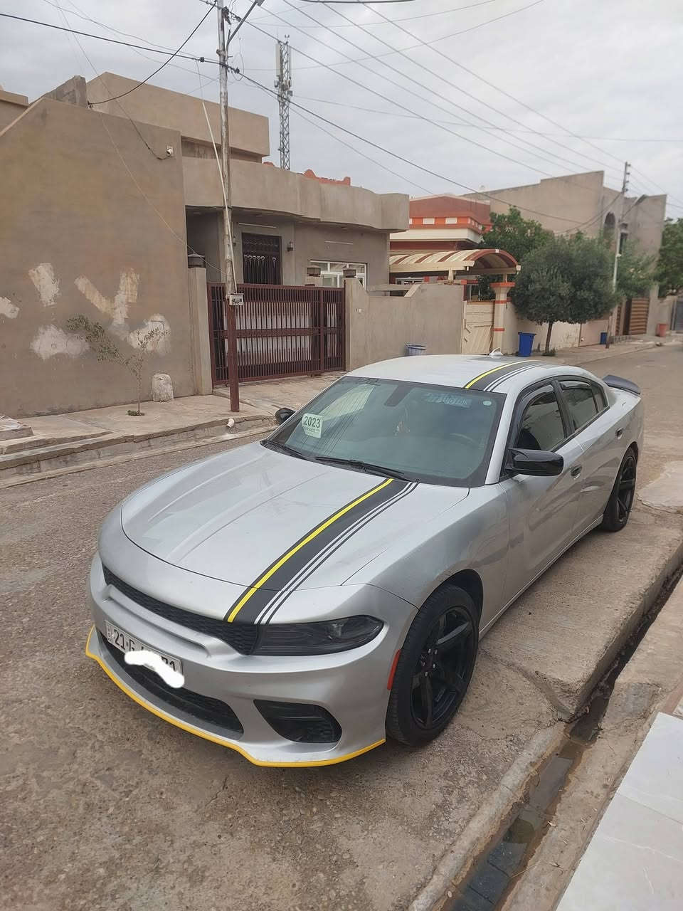للبيع موديل 2023 سياره ماشي قليل 17 موصفات sxt بدون صبغ او ارباك و شاصي بيه خمس سانتيم تعديل فقط وبيه رصعه بل قماره مال شحن قليل كير مكينة تبريد شرط رقم وسنويه جديده سعر ٢٢٥ مكان سياره كركوك ***********
