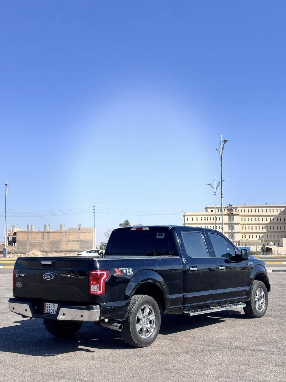 السلام عليكم للبيع فورد f150
2017xlt 
فور ويل باب طويل بدي طويل 
 كير تعليك V8. 5000
منضومه غاز  100 لتر انسه صرف 
رقم اربيل باسمنه 
صبغ جاملغ وباب وتلكيطات بلبدي اثر طخات 
مكان كربلاء 
كير مكينه تبريد حداديه تخم تاير كامله 
السعر 165 
للاستفسار ***********
