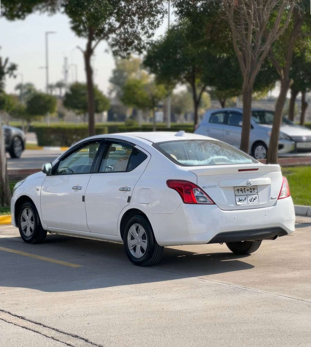 nissan sunny 2016
نیو پارجەی بۆیاغە 
گێڕ مەکینە بەشەرت سەیارەکە هەموو شتی بەشەرت فایبەر واتسئاپ(***********) سەعر ٩٢ مجال أربيل, العراق
