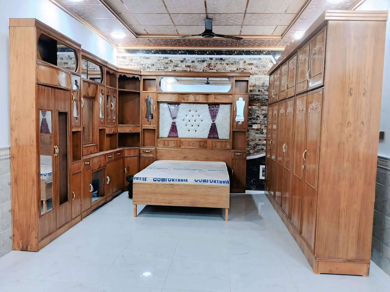 غرفه نوم عراقي حطاطة شرط خشبها مية بل مية استخدام شهر الاستفسار ***********
