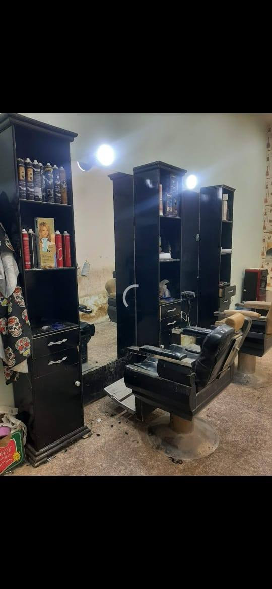 سلام عليكم كرسي حلاقه للبيع سعره ٥٠ الف قفل

 ميز حلاقه الاسود  ٣ دنك وجامه وحده الثانيه مكسوره   السعر ١٥٠ قفل شغل نجار تفصال  
ميز حلاقه تعليك  هوه وجاماته عدد ٢ اب ١٠٠ قفل 
مكاني شطره 
***********
