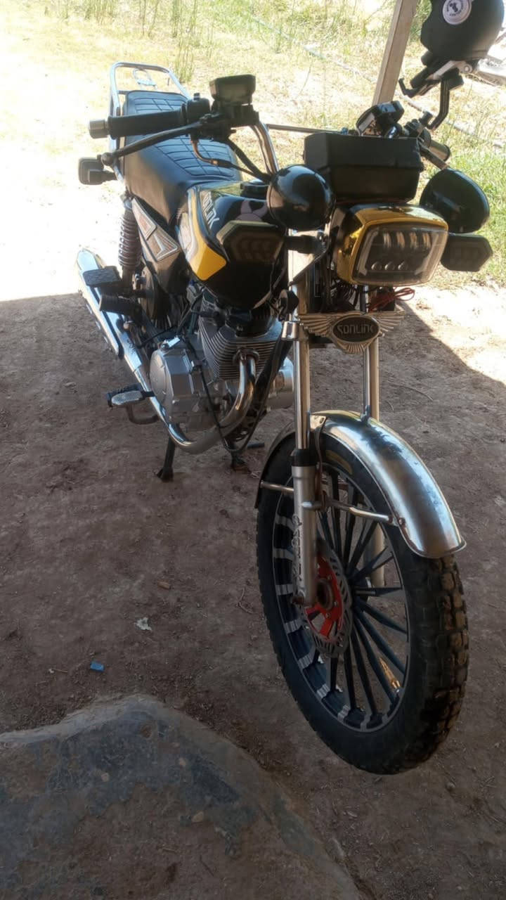 🏍️ للبيع | دراجة سولنك موديل 2024
✅ موديل: 2024
✅ محرك 200 CC
✅ خمسة كير
✅ كفالة عامة
✅ بدون أي نقص أو ملاحظات
✅ أوراق كاملة وجاهزة

💰 السعر: 725 ألف دينار
🔹 السعر قابل للتفاوض (بيها مجال)

📍 الموقع: بغداد – المحمودية

📞 للتواصل:
اتصال | واتساب | خاص
***********
