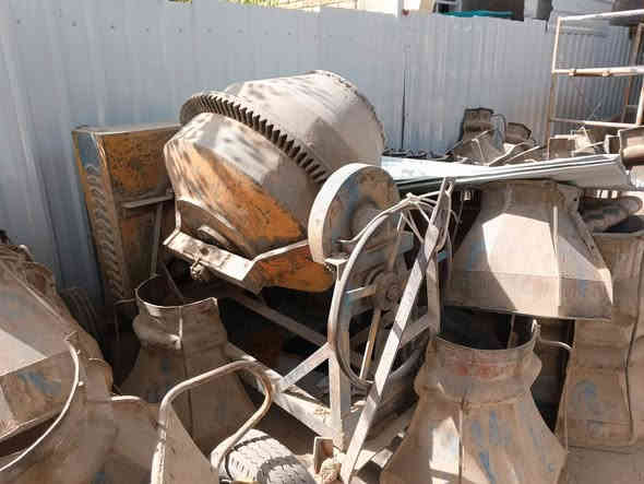 السلام عليكم دنك صب للبيع العدد ٥٠ قالب + توج العدد ٤٠ العنوان النجف الاشرف حي ميسان قرب سكلة الكرعاوي شارع الزوار تلفوني ***********
