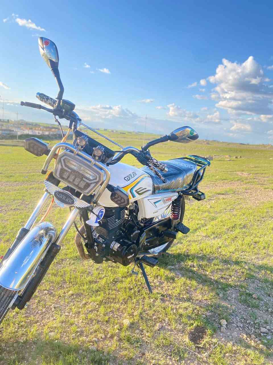 السلام عليكم
موطور                       sonlink
محرك                  200
لون                     ابيض🤍
تشغيل                 عن بعد
لايت                   زنون
عدسات               2
گيچ                    شاشة
اصويچات            2
موديل                 2024 امحدث               2026 
موجود خاص
الرقم ***********
 العنوان جنوب الموصل
