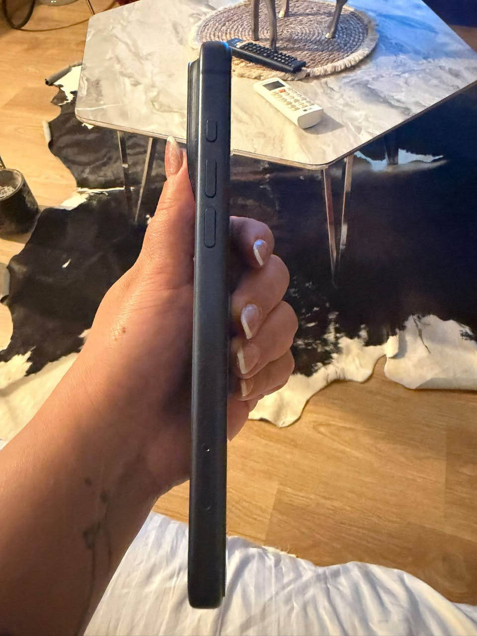 Very clean iphone 17 promax 256 deep blue battery 100% only 2 months used أربيل, العراق


**إذا كنت صاحب هذا الإعلان وتريد حذفه لأي سبب، رجاءا أرسل رسالة إلى الدعم الفني**
