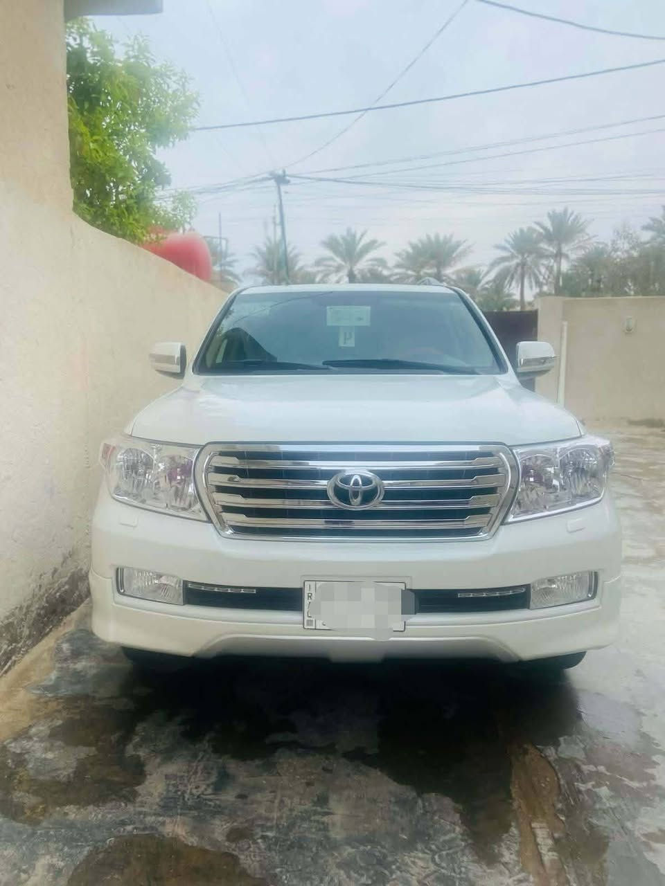 للبيع لاندكروز 2010 فئة gxr   ماشيه ١٢٠ الف حقيقي مكفوله كفاله من الحادث والسونار موجود مكينة ٦سلندر رقم بغداد غرفه السياره بيجي كشنات جلد دواخل صاج بصمة تشغيل مع بصمه ابواب شاشه وكامرا وتحكمات استيرن فتحة سقف وثلاجة داخلية منظومة زنون اصليه  السياره موجوده بكربلاء للاستفسار ***********
