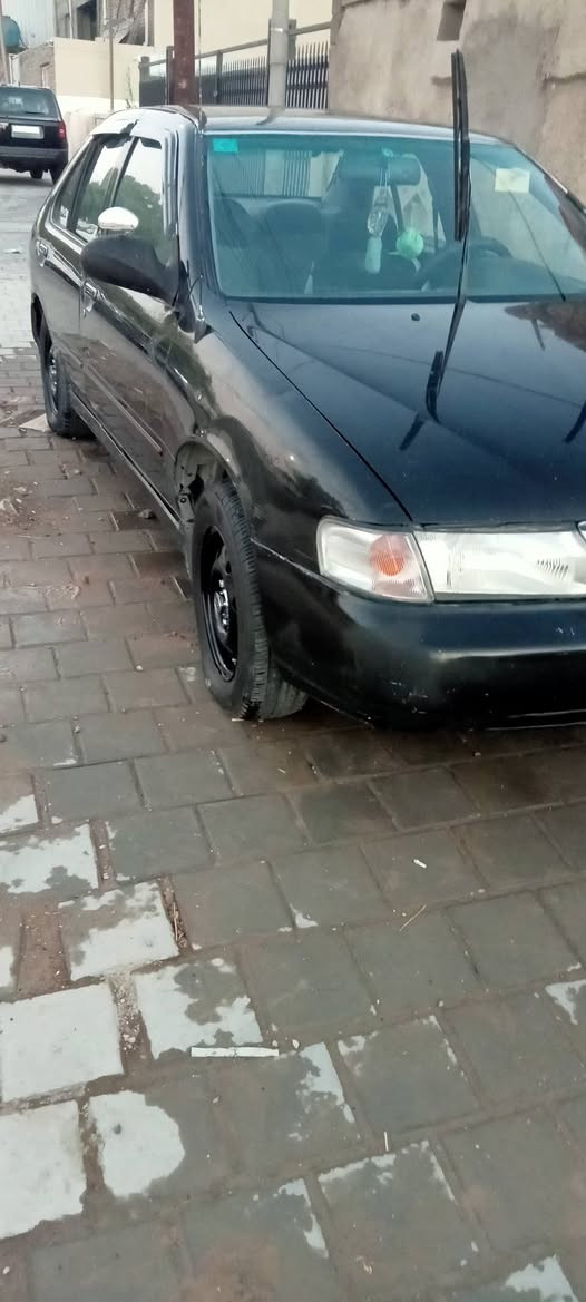 سلام عليكم للبيع نيسان سني مديل 98 رقم بغداد إنكليزي بسمي 29سنويه فتحه سقف سياره خير من الله *********** مكاني بغداد شارع فلسطين
