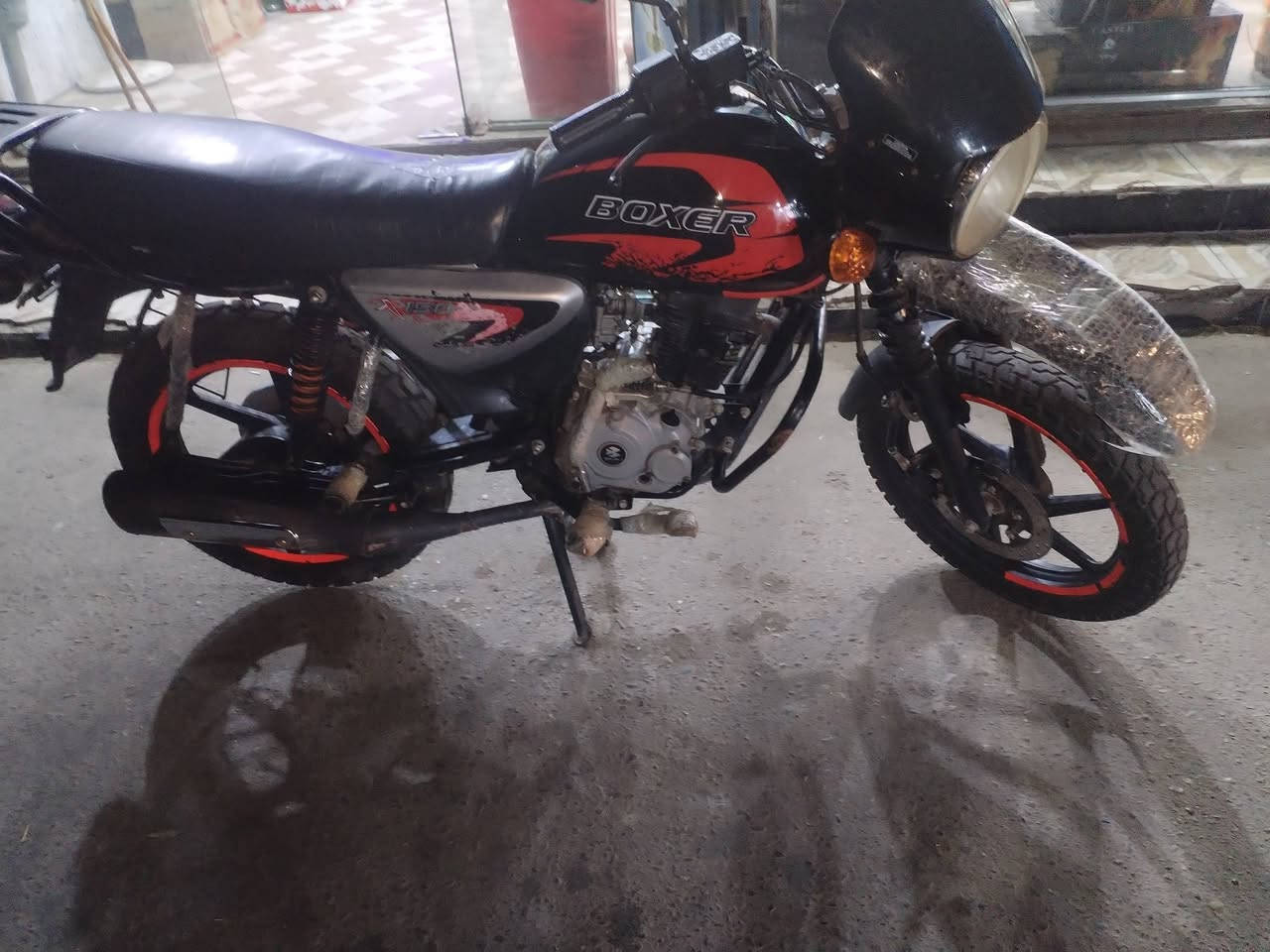 السلام عليكم دراجه بوكسر موديل(23) البيع اوراق كامله خاص ما موجود  هاذ رقمي ***********مكاني العماره العزير
