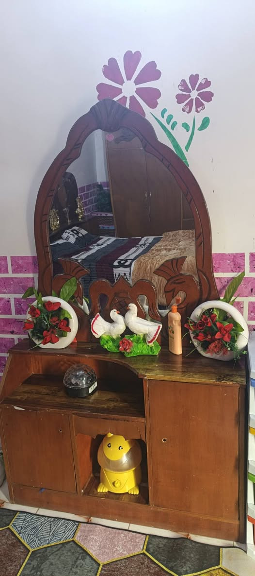 سلام عليكم غرفة نوم للبيع مستعمله المكان واسط النعمانية السعر ٥٠٠ وبيهة مجال للطيبين للستفسار على الرقم ادناه
***********
