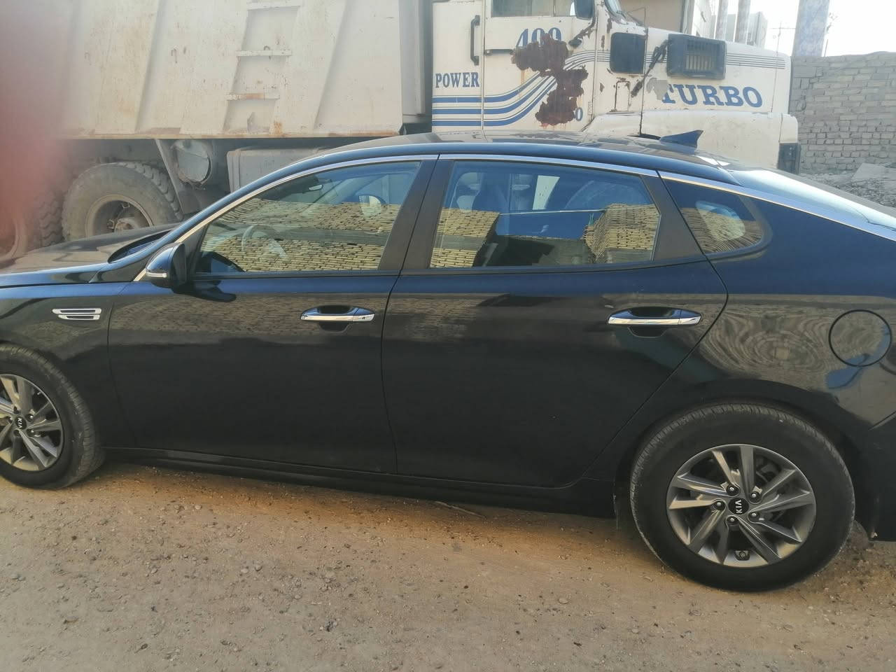 سلام عليكم 
اوبتيما وارد امريكي موديل 2020 محرك 2400 تبريد ثلج جديد شرط رقم قادسيه معوقين.سنة 2027  تصير حره تداور باسمك لون اسود حداديه جديده تخم تاير جديد كير محرك مكفول حادثها شي بسيط  حساسات كامره خلفيه رادار جانبي اشاير بل مري سياره مال جنايه متعوب عليها وكالة عامة من المالك   السعر 128 وبيها مجال رقم    ***********
