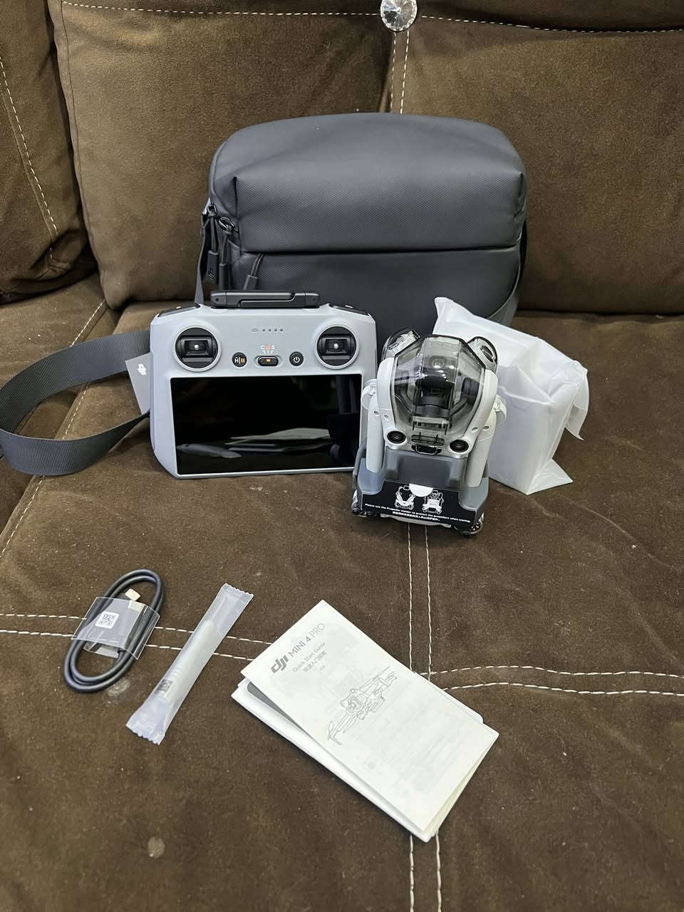 DJI MINI 4 PRO كومبو جديد
فقط مفحوص جديد لوك 3 بطاريات مكان بغداد العبيدي 
السعر مليون و500 نهايته ***********
