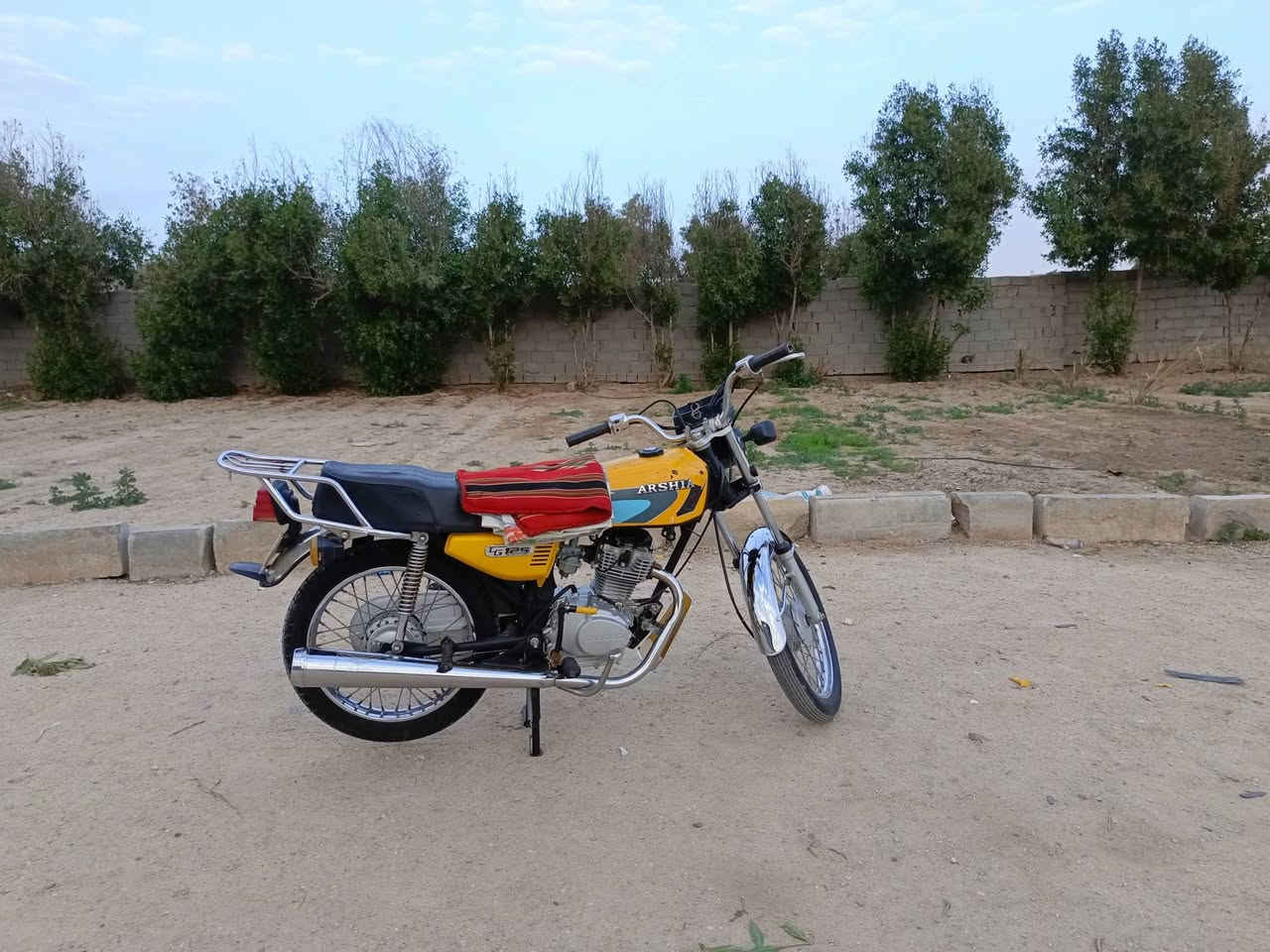 دراجه ارشا موديل 2021 الدراجه برغـي ماناقصها اوراق اصولـيه وشرط بعدهن بچيس السعر 600 وبيها مجال
متواجد فيس 
رقمي ***********
