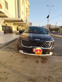 كرنفال ٧ راكب • بنزين • ٢٠٢٥