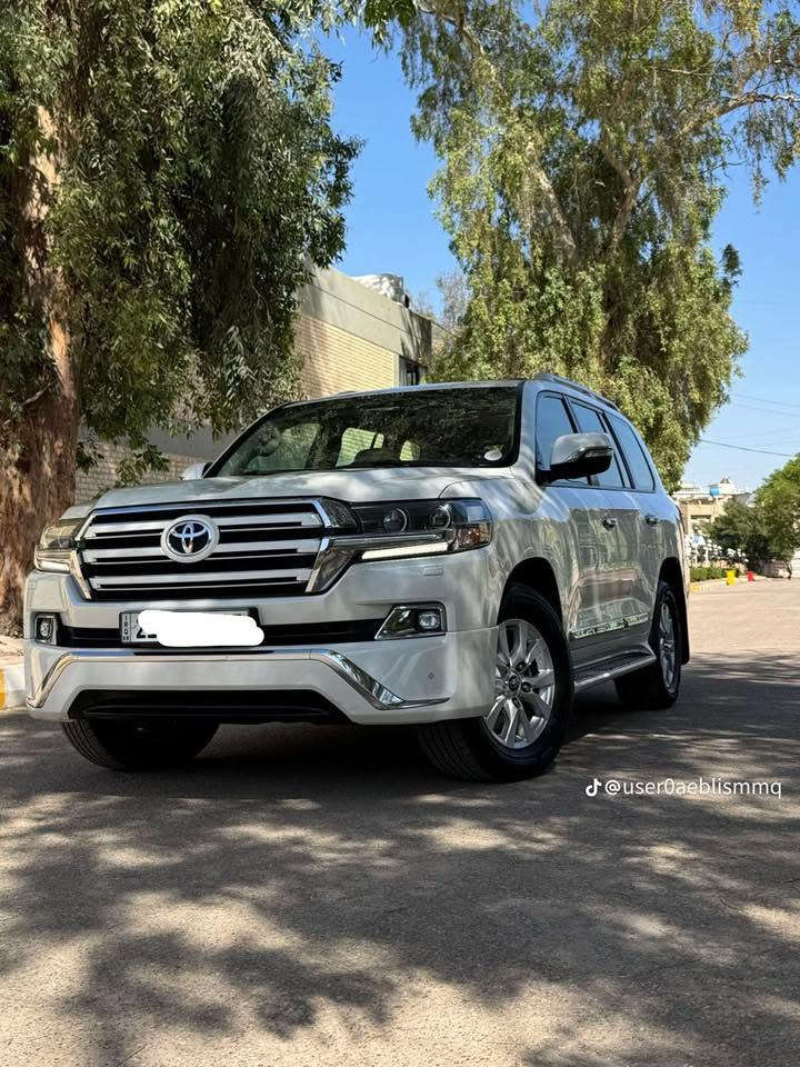 الاندكرورز GXR
السلام عليكم اخوان الاعزاء تحفة جديدة و نظيفة بشرط

👈🏻 السعر / 
476 ورقة سعرها مناسب جدا على نظافتها📦

🔹موديل /  ٢٠١٨ شركة ساز شرط بلاد GXR   بانزين V8🌊

🔹السيارة جديدة جدا شرط بدون صبغ بدون شخوط بدون رصعات 
كير و محرك كفالة ممفتوح حدادية و تايرات جديدة سنوية 🔹هزة كلها جديدة تحويل بشرط . 

مواصفات /  معروفة و ميحتاج تنذكر كلها 📦📦

( فتحة ،  ، كشن السايق و،
ثلاجة ، كشنات جلد ، زنون ، تحكمات ستيرن ، بصمة ،
فور ويل ، شاشات DVD ، ماطور هواء تايرات ،
حساسات امامية خلفية ، شاحن وايرليس، تشغيل عن بعد)
 
للاستفسار / *********** 📱
