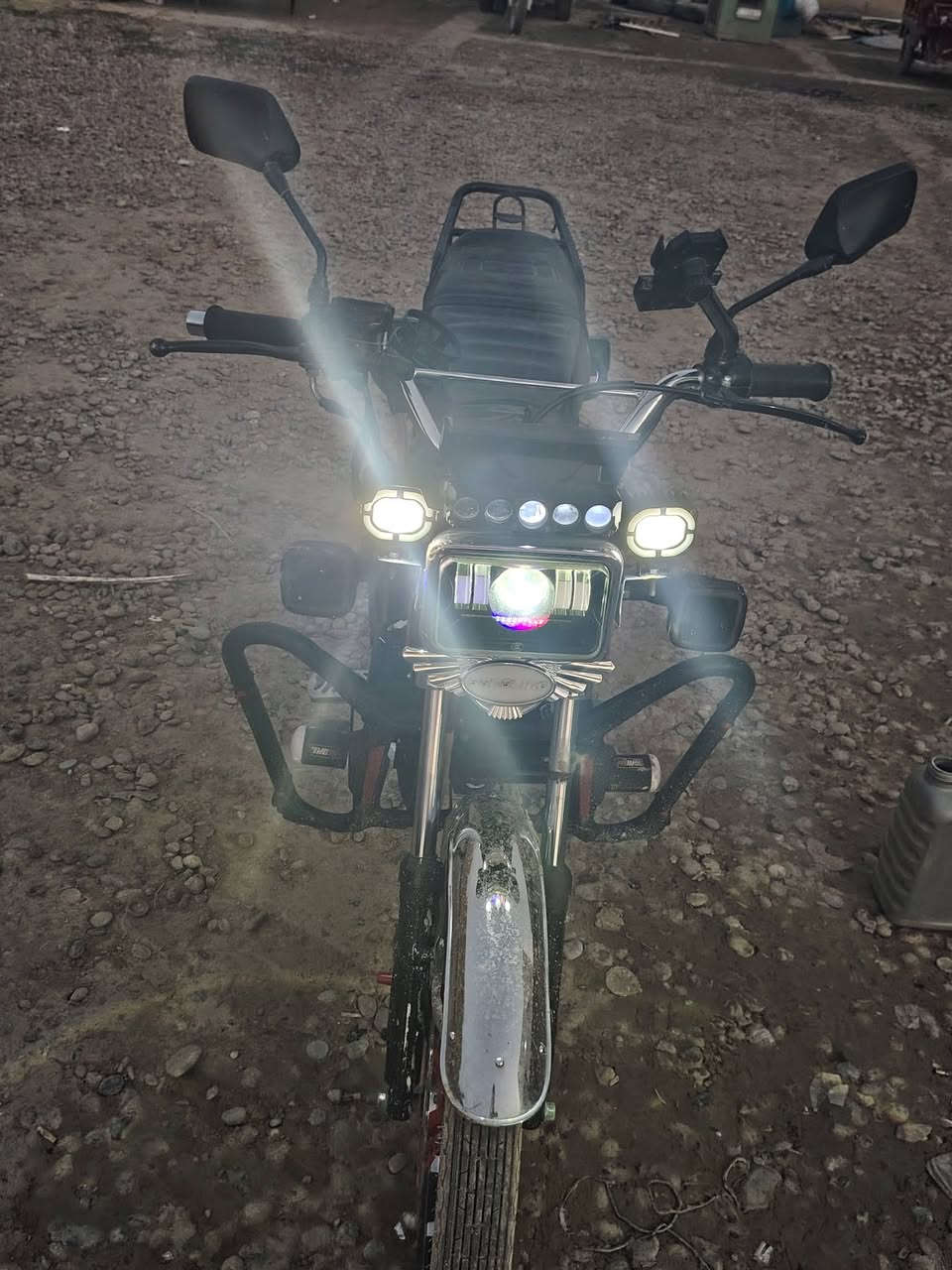 السلام عليكم
ايراني 2026
بصمه منفيس 
محرك200c
دراجه حلوه ونضيفه
سعرها650مكاني سامراء


**إذا كنت صاحب هذا الإعلان وتريد حذفه لأي سبب، رجاءا أرسل رسالة إلى الدعم الفني**