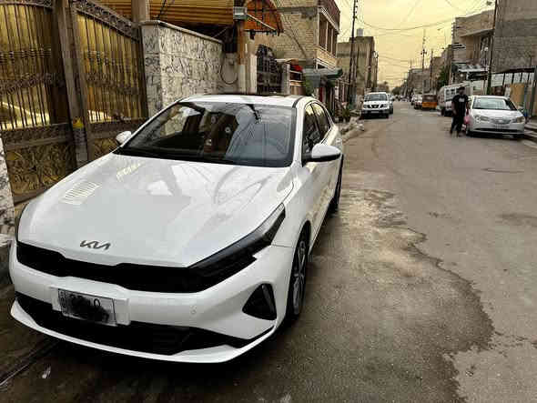 سلام عليكم k3 موديل ٢٠٢٤ سياره ماشيه ١٦ الف مكفوله كفاله عامه مكانها بغداد السعر ١٤٥ وبيها مجال قليل ***********
