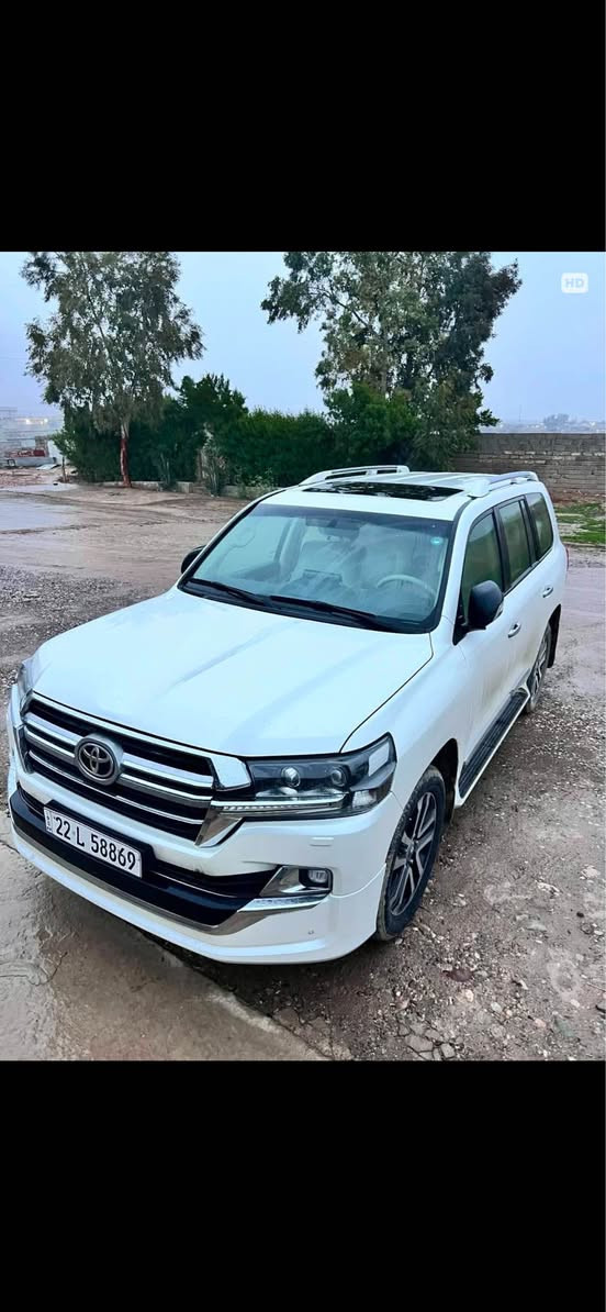 toyota land cruiser 2017 V8 -4.6                   بو فروشتن سةيارةكة فول مواسةفاتة بةسمةية سلايتة سةلاجةية رادار ٥ كاميرة حةساس تةبريد مةركةزي زور مواسةفاتي تر سةيارةكة بي سبوغ بةس يةك تةعديلي زور گچكي هةية گير و مةچينةو بةناوكردن غةرامة هةمووي بةشةرتة سعري ٤٨٠ وةرةقةو مةجال شوين موسل *********** أربيل, العراق
