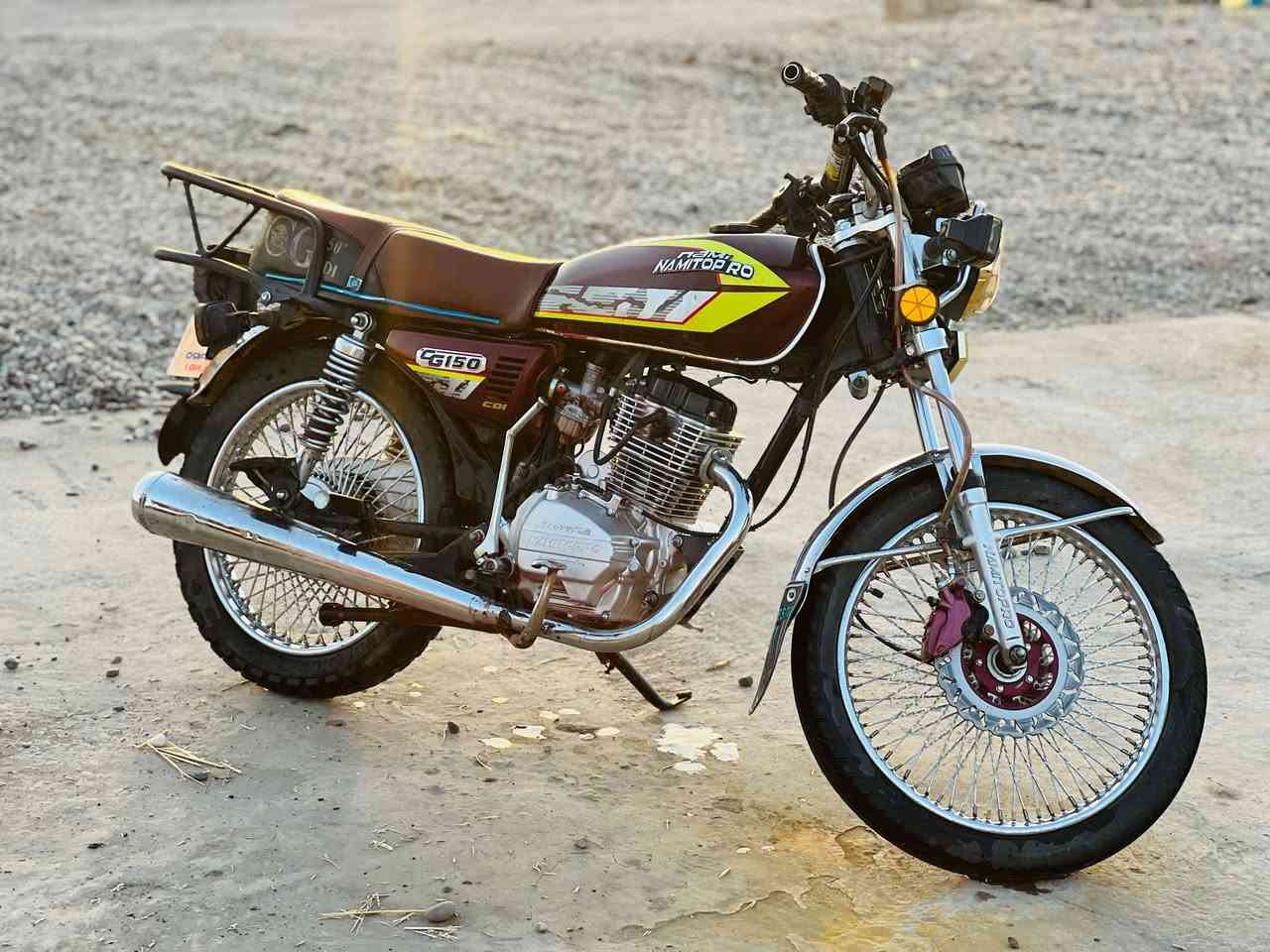 السلام عليكم للبيع #نامي_برو
#محرك150cc
#موديل2025

دراجه شغاله كلها محرك ما مفتوح وبسعر مناسب 
525 وبي مجال الشراي *********** 
ملاحضة جنت شايل قوطي صبغ زنجار
 وطك عليه و عالموطور يتنضف ما عليي شي
