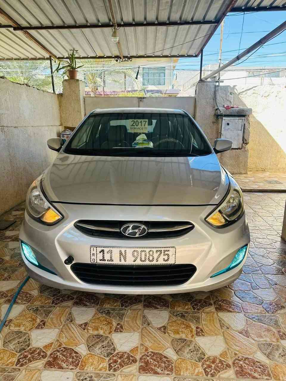 السلام عليكم رمضان كريم
اكسنت 2017 وارد امريكي 
رقم بغداد انكليزي بغداد سنويه جديده مشروع وطني شرط التحويل باسمي
محرك 1600 وكير اي تي المرغوب 
محرك وكير مكفولات ع وضع الشركه 
تبريد تدفئه كله شغال
لايت زنون 
نضام ايكو 
مانع انزلاق  
ماشيه 83 الف 
صدر امامي خلفي جديد 
داخله كلش نضيف 
داخل مغلف جلد كشنات وارضيه 
سياره كلش حلوه ونضيفه وعليها ادامه كامله كلشي متصرف عليه 
ترايها كلش حلو وناعم 
ضررها جامرلغ امامي بيها 5 قطع صبغ اثر شخوط بدون معجون فقط رش 
وصبغتهن فرن درجه اولى سياره بالواقع احلا من الصور 
السعر ٩٥وبيها مجال للطيبين
العنوان ديالى بعقوبه
***********
