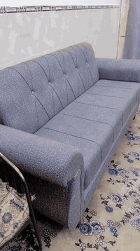 سلام عليكم تخم عشر مقاعد جديد بيعه سبب ضيق المكان والله العضيم مشتريته 425 صار 15يوم من شتريته ***********
