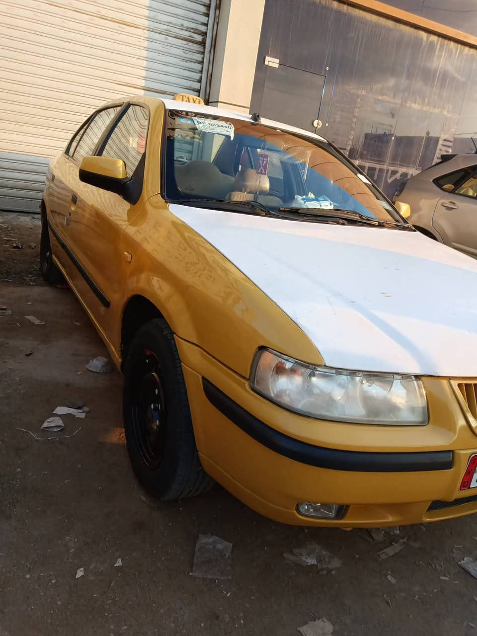 سلام وعليكم سمند موديل 12 رقم نكليزي مصفره الهيه مكان بغداد سيديه ***********
