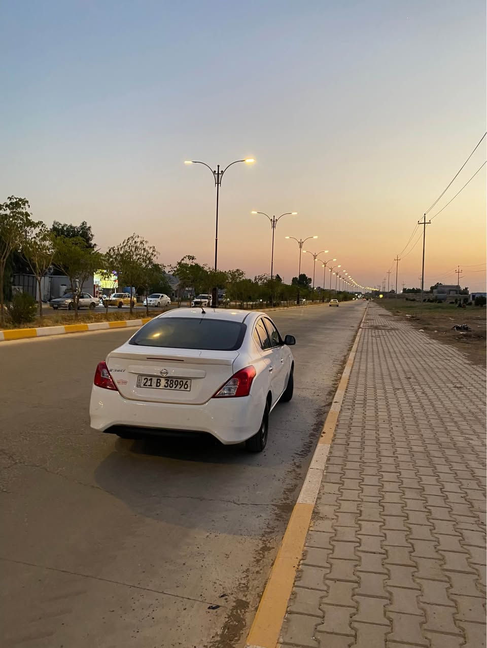 نیسان سەنی ٢٠١٨ هندی 
بێ سبوغ بێ تەعدیل 
سۆنەری دانراوە
سەنەوی تا ٩/٩/٢٠٣٠ تازەیە 
تایەی لۆک لە ژێرە
٩٠ هەزار کم رۆیشتوە 
کیر و محرک بە شەرتی فەحس کردن
تحويل بەناو کردن بەشەرت
شوێن خانەقین
نرخ : ١٠٦ مەجال
*********** كالار, السليمانية
