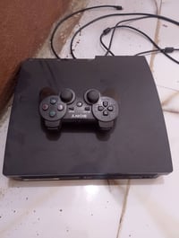 بلي اثري جديد كامل ملحقاته مهكر سعره 160 وبيه مجال بسيط 07870609937