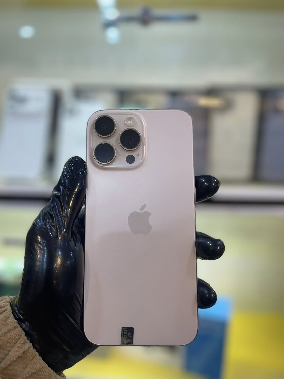 ايفون 16 برو ماكس
ذاكرة 256
بطارية92
جهاز نضيف كلش 
للتواصل بيع 
*********** واتساب 
*********** اتصال
