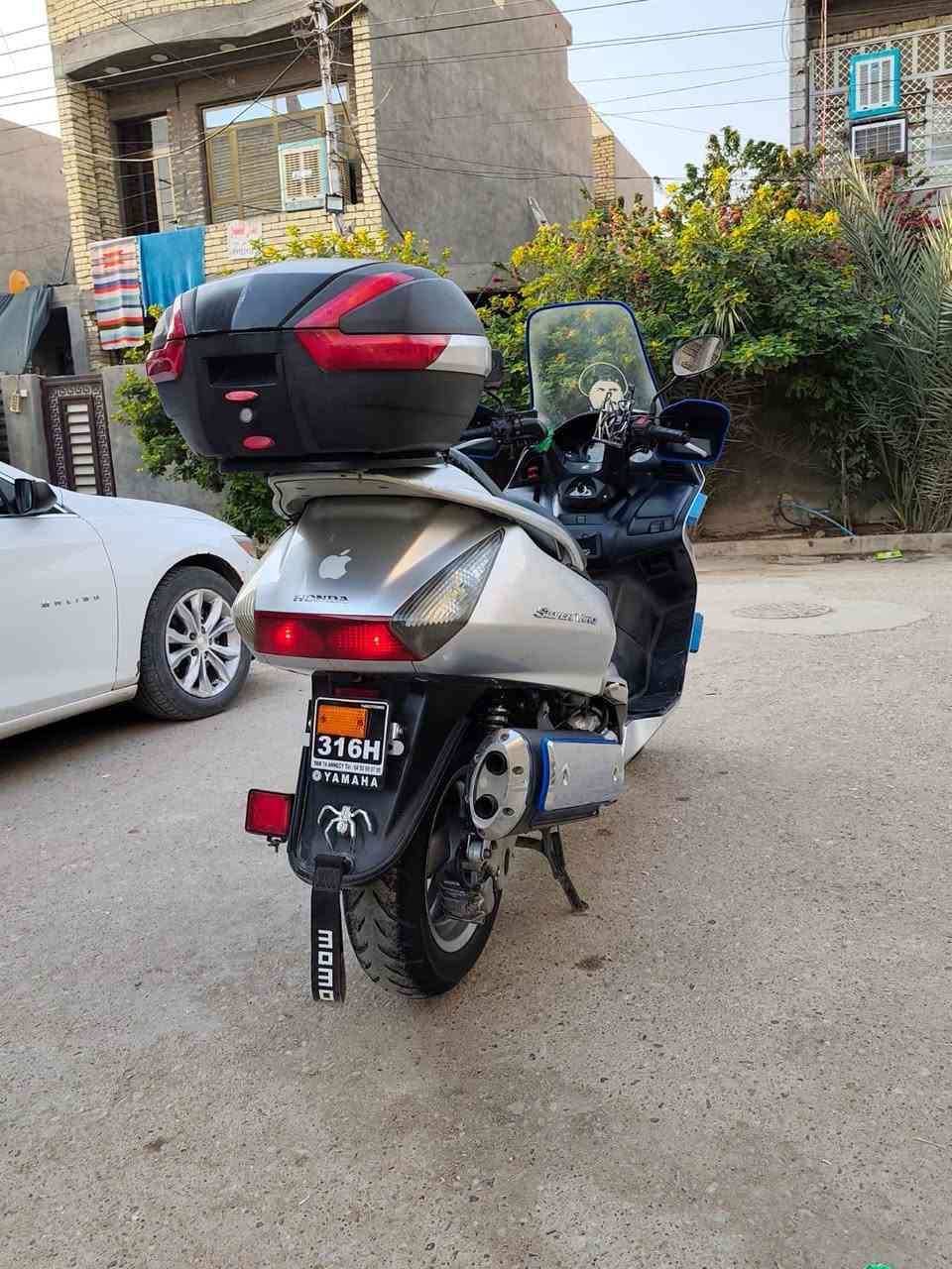 سلام عليكم للبيع سلفر ونج مكينه 400 اوفر دراجه جديده كفاله عامه برغي مامفتوح بيها عل بلادي كفر بلادي تخم تايرات جدد دبلات نضيفه اي نقص ماكو بيع او مراوس سعر دراجه 16 بيها مجال بغداد زعفرانيه شراي خادم ***********
