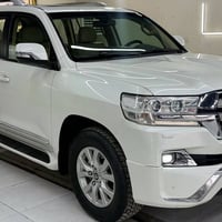 لاندكروز بريم • ٢٠١٧ • ٩٥ ألف