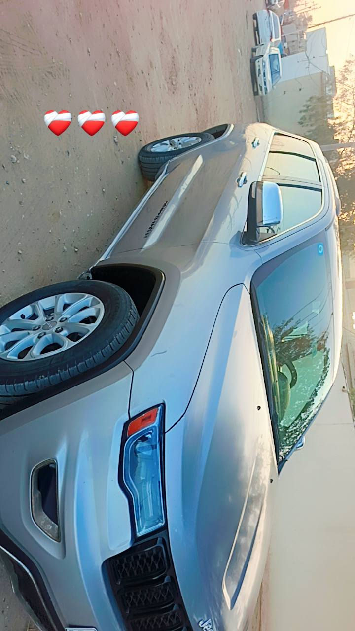 السلام عليكم مكلف بالنشر
جيب شيروكي موديل 2014 فول مواصفات للبيع حادث جاملغ الخلفي ومصبوغه حزام بدون معجون صور الحادث بالمنشور
***********واتساب
