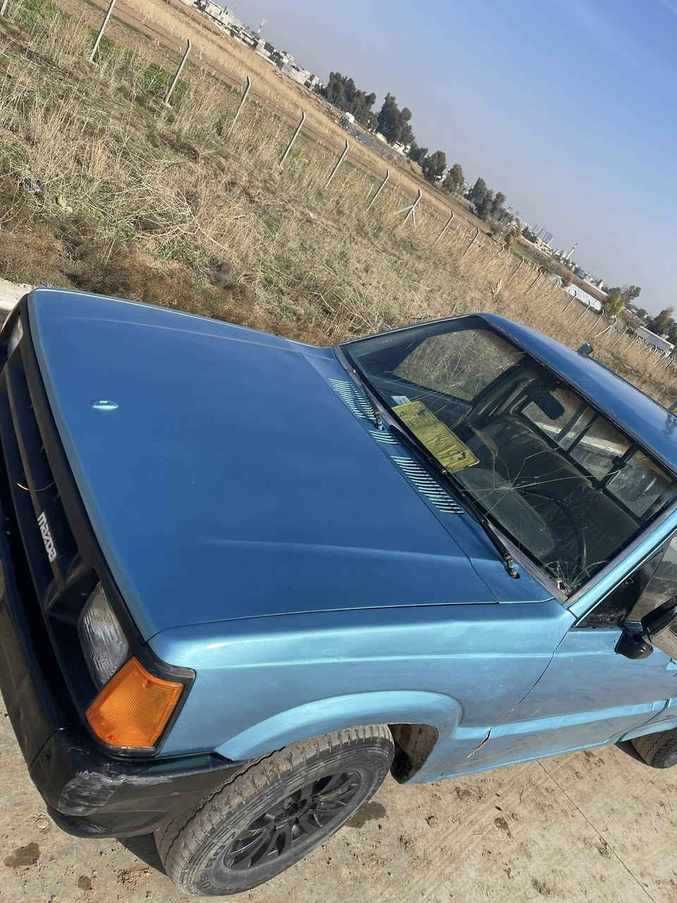 بيكب مزده موديل ١٩٩١ مصبوغ عام جديد الصدر دبلات كلو جديد محرك معمر جديد قبل يومين محرك 3واي ٨٥ تيوت 
شاصي شرط لاكسر ولا كصه سياره مرتبه كامل السعد ٢٩ كربون بانزين بي شرط تحويل 
***********
***********
مكان السياره رشديه
