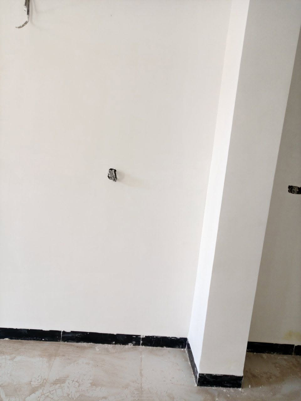 السلام عليكم خلفه لباخ سمنت وجص وبورك الأستفسار ع الرقم ***********
