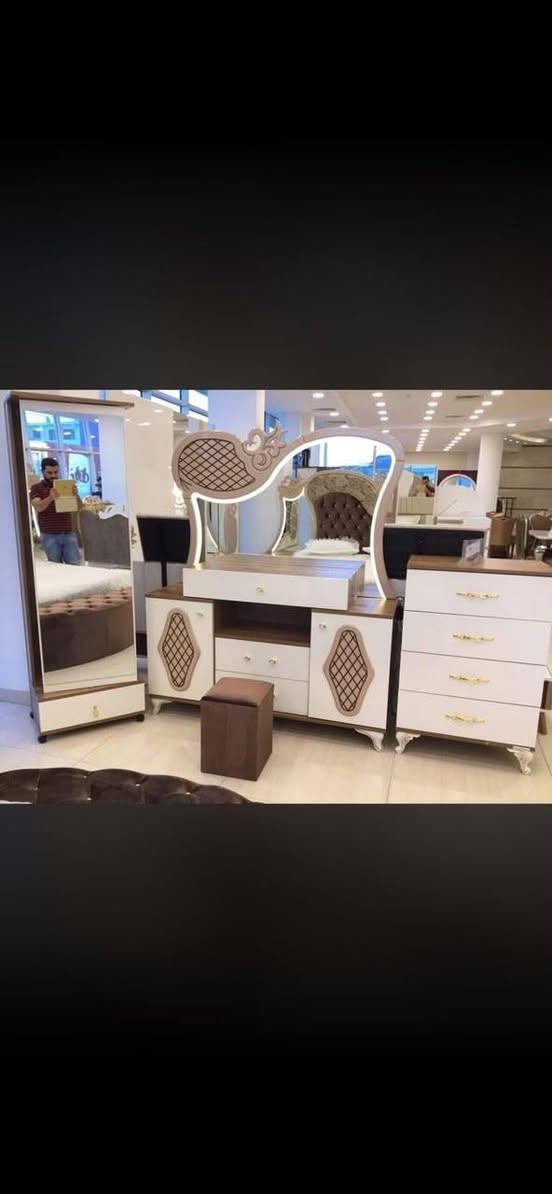 السلام عليكم 
غراض للبيع 
للتواصل فقط على الارقام ⬇️
***********
***********

