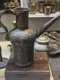 ابريق نحاس احمر نقش يدوي قديم تحفه فنيه ٠٧٧٠٢٨١٤٣٢٧