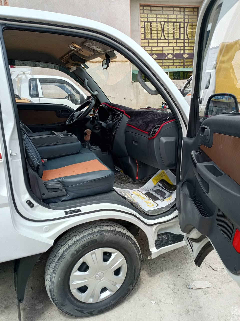 كيا بنكو موديل 24فول سستم دبل ايرباك حساس خلفي ماشية 28الف بحاله الوكاله ***********
