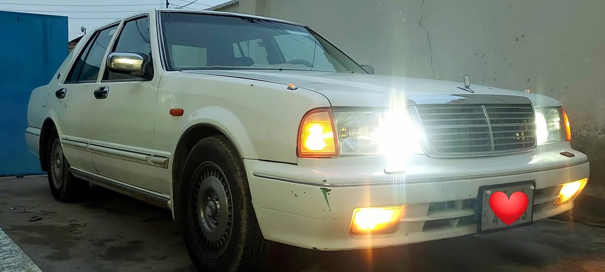 لسلام عليكم 
نيسان سدرك موديل 2001 كير عادي بلاد محرك بلاد السياره كلشي شغال بيه تبريد ثلج بس خلص الغاز لان مسرب من الواشر وتركته عالصيف بس صار نيتي ابيع لان محتاج عندي بناء كير محرك حداده تايرات كهربائيات كل شغال السياره مبدل بيه بنيد وبيه مكانات صبغ رش بدون معجون بسبب الصبغ واكع مثل ما واضح بالصور اكو مكانات صبغ واكع السياره جاهزه ترايك وين ما يعجبك  رقم شمالي باسم الكردي تريد وكاله تريد 
السعر 56 وبيه مجال قليل حك الجيه 
واذا اكو راس الثور مكصوص قماره اروس وحاضر للفرق
مكان السياره البصره قضاء القرنه  
اني مكلف بالنشر هذا رقم صاحب السياره  موجود بيه واتساب ***********
