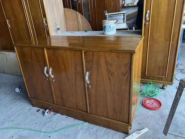 1.كنتور ست ابواب ملحق صاج داخل وخارج
2.كنتور خمس ابواب صاج داخل وخارج
3.بوفيه صاج داخل وخارج عدد2
4.كاونتر ثلاث قطع 
5.جرابي نفر مستعمله 
6.جرابي نفر جديد 
المكان بابل قضاء المحاويل مقابل معسكر المحاويل البوابة الشمالية بتجاه بغداد 
يوجد لدينا خدمة توصيل 
للاستفسار الاتصال على الرقم التالي *********** او التواصل عبر الواتساب برقم الاسيا
