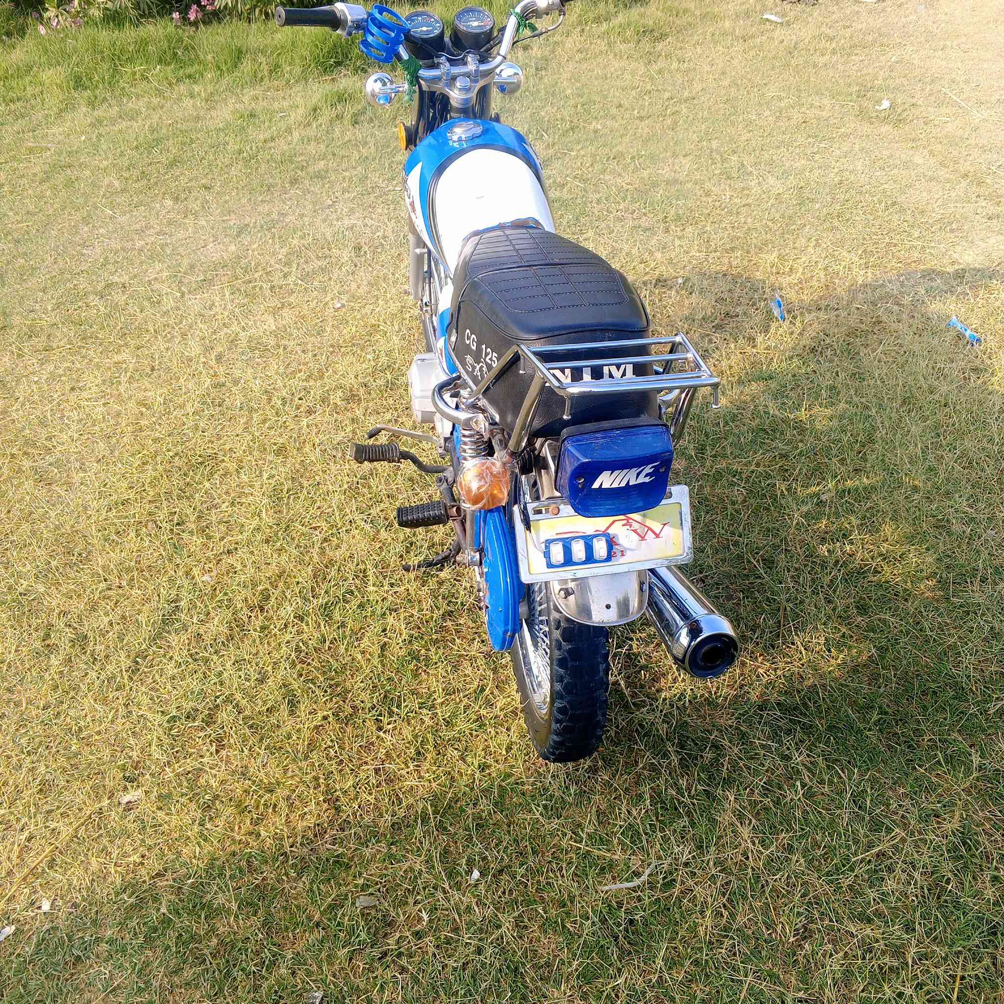 سلام عليكم دراجه للبيع موديل 21 وراق صولي مكاني رفاعي سعر خاص ***********
