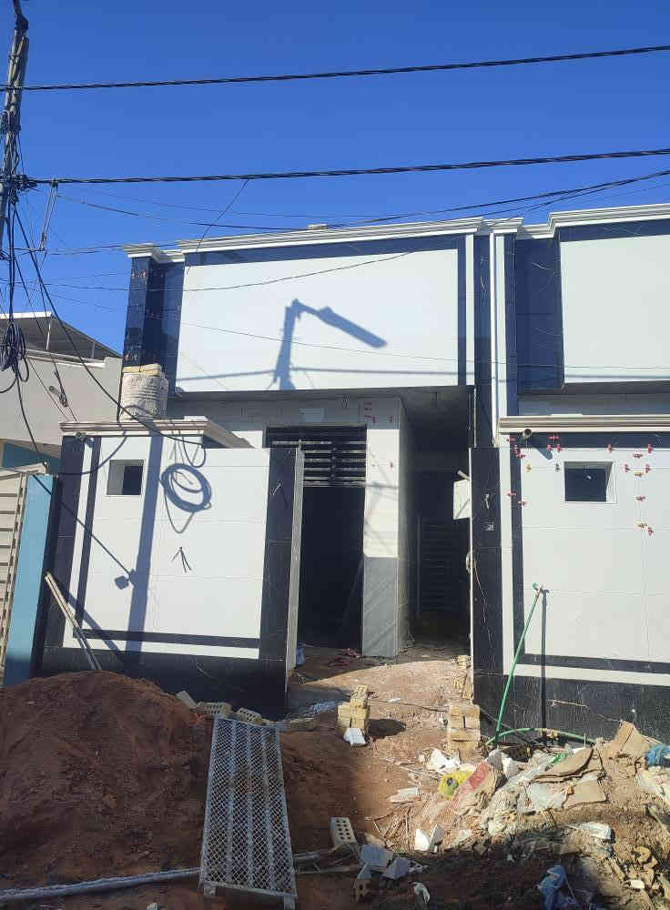 سلام عليكم بيت البيع بي وفاء منطقت الساتذه مساحه  ١٠٠ طابق واحد  بيت زيرز عل تكمل واحد  ١٤٠ وبي مجال ستفار مكتب براكات ام بنين ***********
