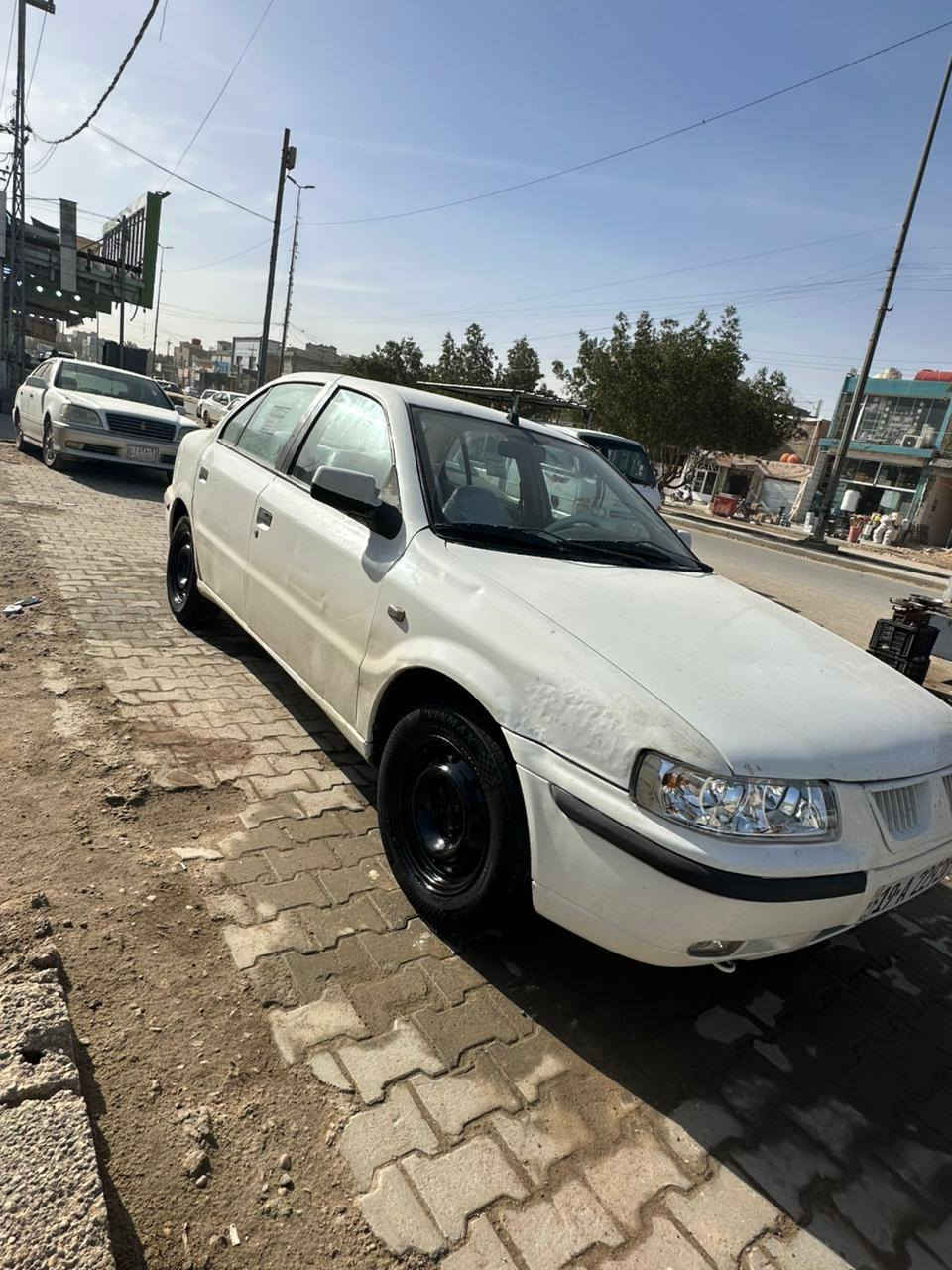 السلام عليكم
سمند 2011 كير مكينة حداديه تبريد تدفئة كله جديد تخم تاير دوشمة بيها باب السايق بي بارد والجاملغ الورة السايق بي بارد رقم كربلاء دولي 
السعر 35 وبيها مجال 
مكاني نجف ***********
