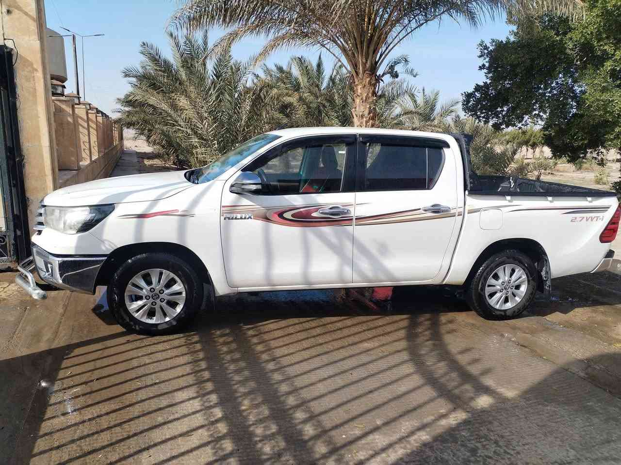 السلام عليكم
فلاونزه اوتماتيك 2016 كويتي سياره كفاله عامه 
ما عده بارد قليل يم باب العبري 
رقم انكليزي باسمي تحويل ثاني يوم 
السعر 225 وبيه مجال حك الجيه ***********
