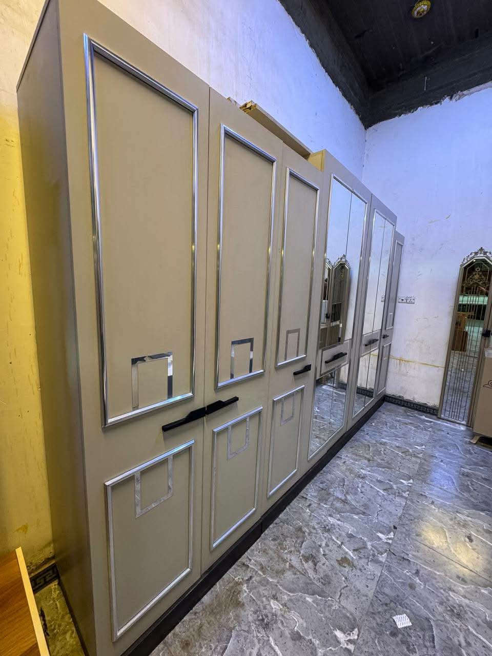 غرفة🇹🇷تركي  نضام حديث  10 قطع صبغ حراري ✨
ابواب 🚪🚪  برغي وجوي حديد كنتور منفصل  
نضافة 90٪💯
السعر 950 
شد ونقل داخل بغداد مجاني محافظات بكروة 🚛


**إذا كنت صاحب هذا الإعلان وتريد حذفه لأي سبب، رجاءا أرسل رسالة إلى الدعم الفني**